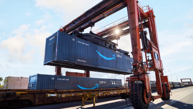 Container Delivery Shipping Intercom Freight Services; LTL, FTL, Intermodal, Logistics - Amazon Freight Services